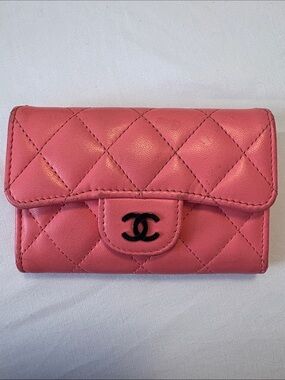 CHANEL Pink Quilted Lambskin Compact Wallet Black CC 16 Series Orig Box & Pouch